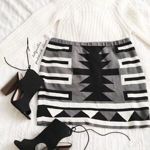 Gray and Black Geometric Knit Skirt